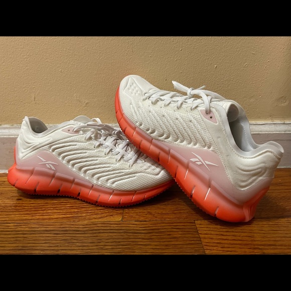 Condition 1-10 // 8 - Picture 1 of 2